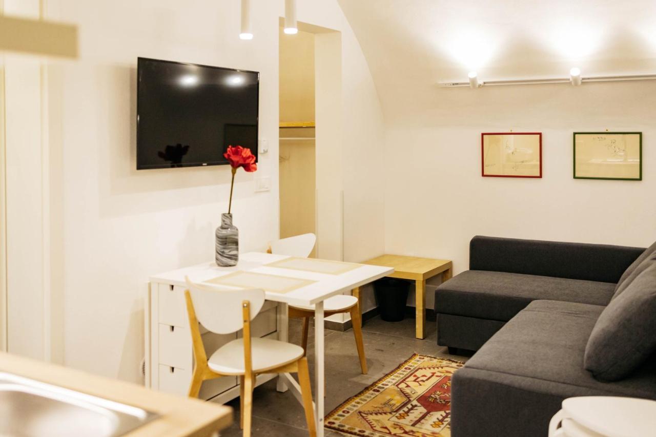 Vila Jakopic Apartments Ljubljana Bagian luar foto