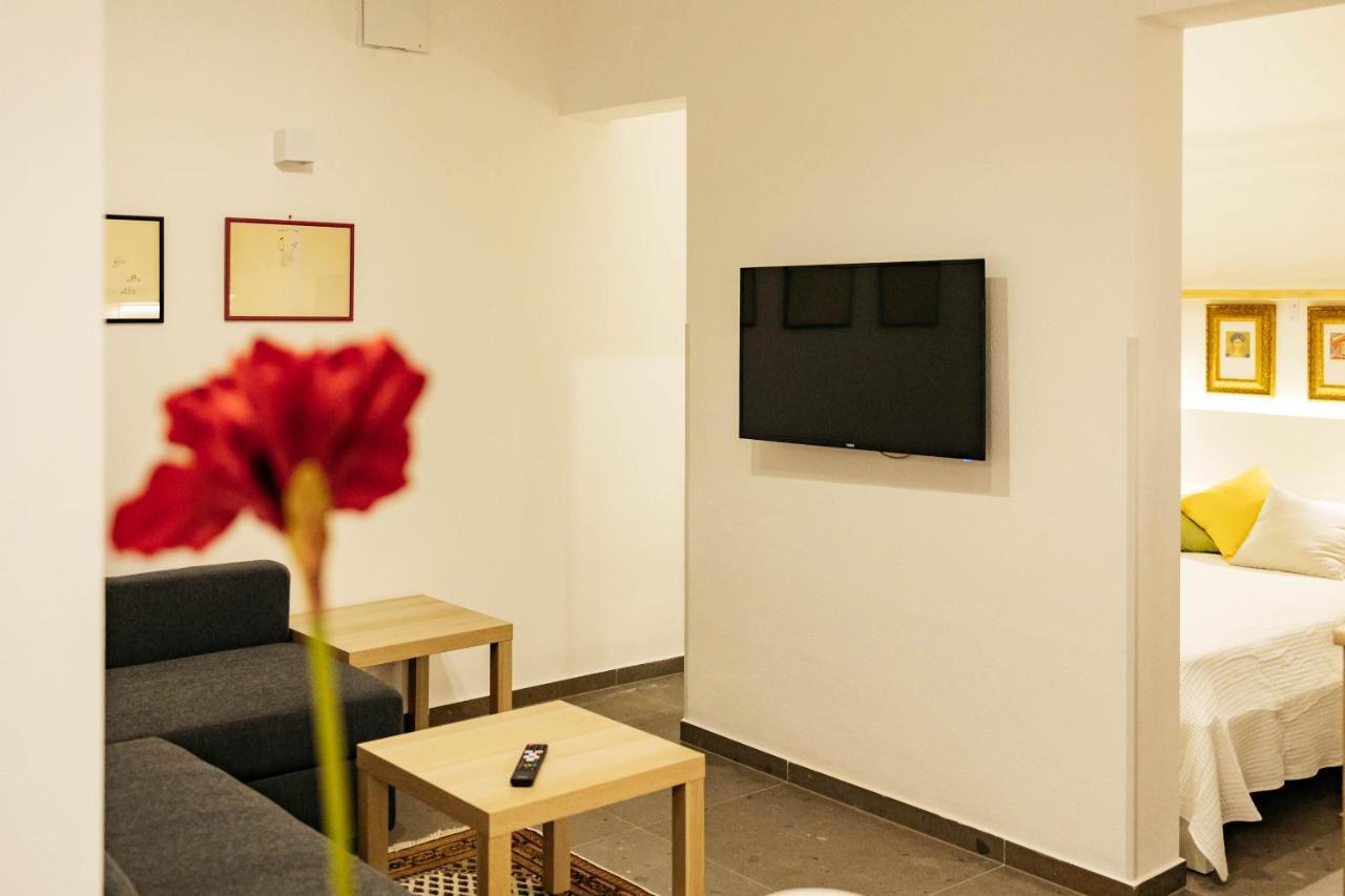 Vila Jakopic Apartments Ljubljana Bagian luar foto
