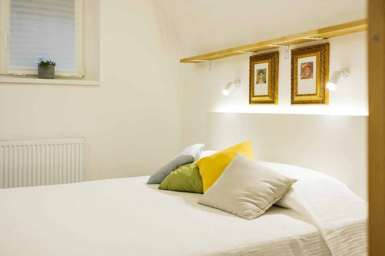 Vila Jakopic Apartments Ljubljana Bagian luar foto