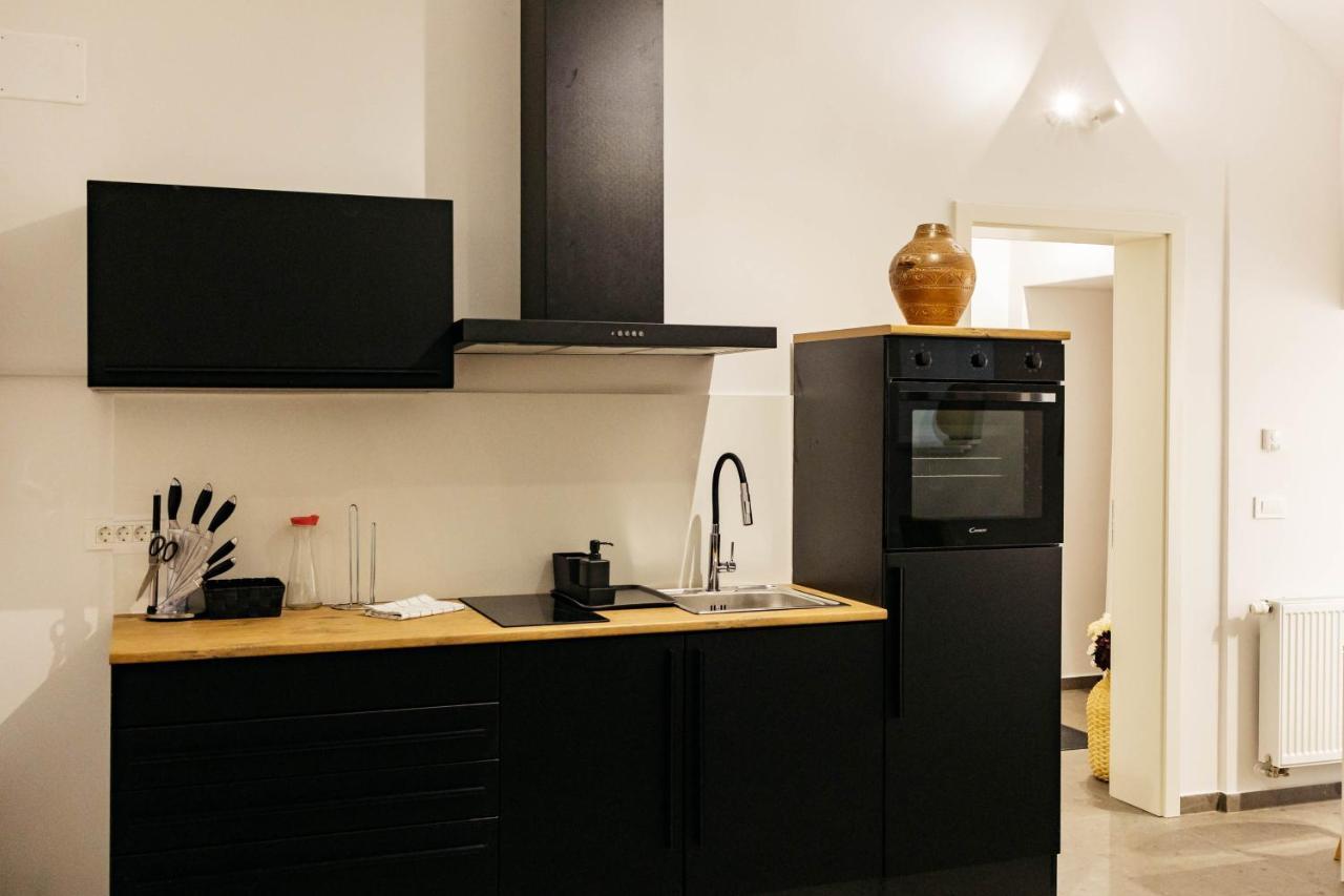 Vila Jakopic Apartments Ljubljana Bagian luar foto
